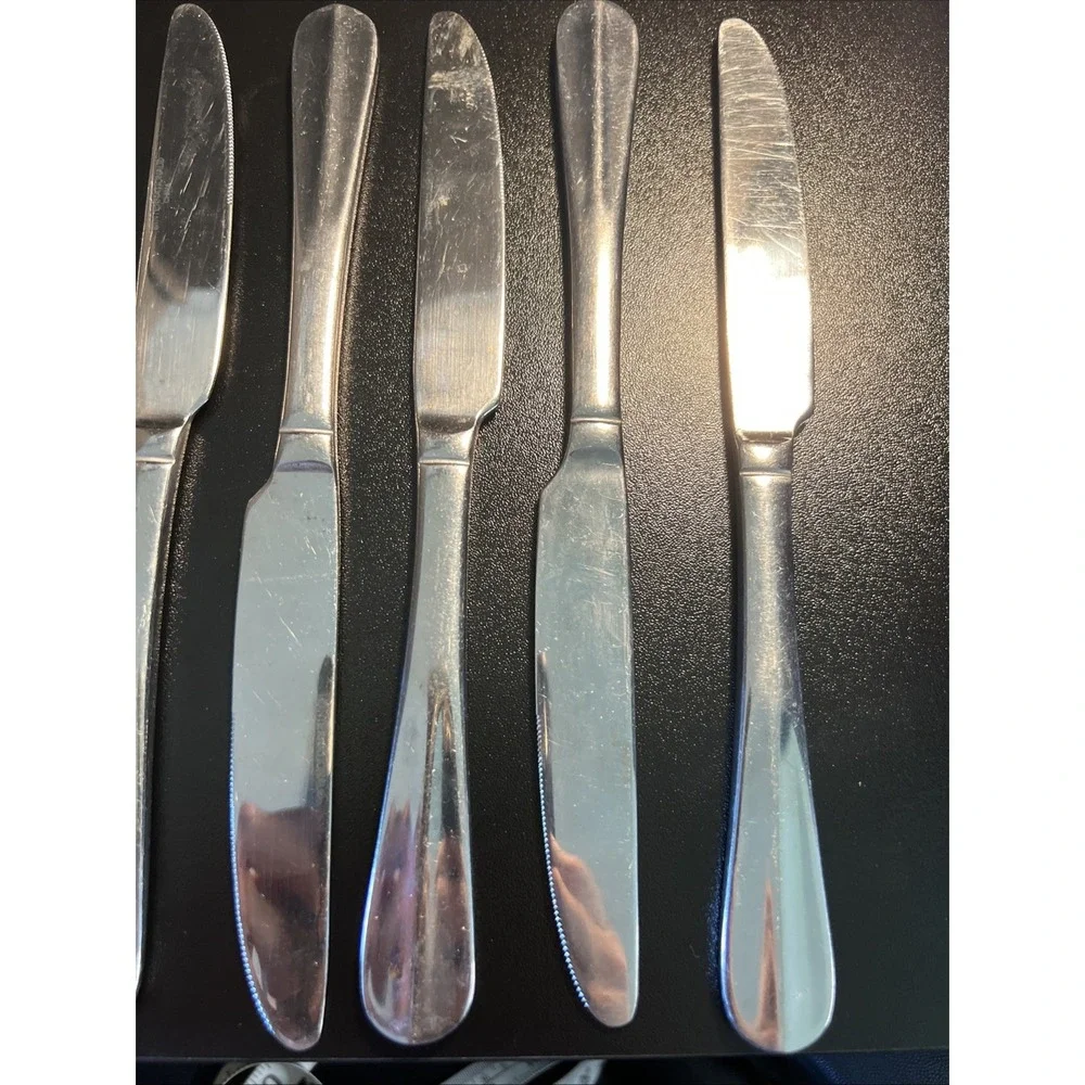 International Stainless Silverware - SIMPLICITY  8 Dinner Knives‎ 9